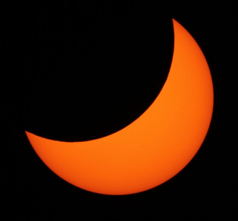 Sonnenfinsternis am 20.03.2015, aufgenommen unter Verwendung eines Telementors mit Sonnenfilter